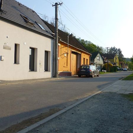 Pod Králičím vrchem Milovice (South Moravian) Exterior foto