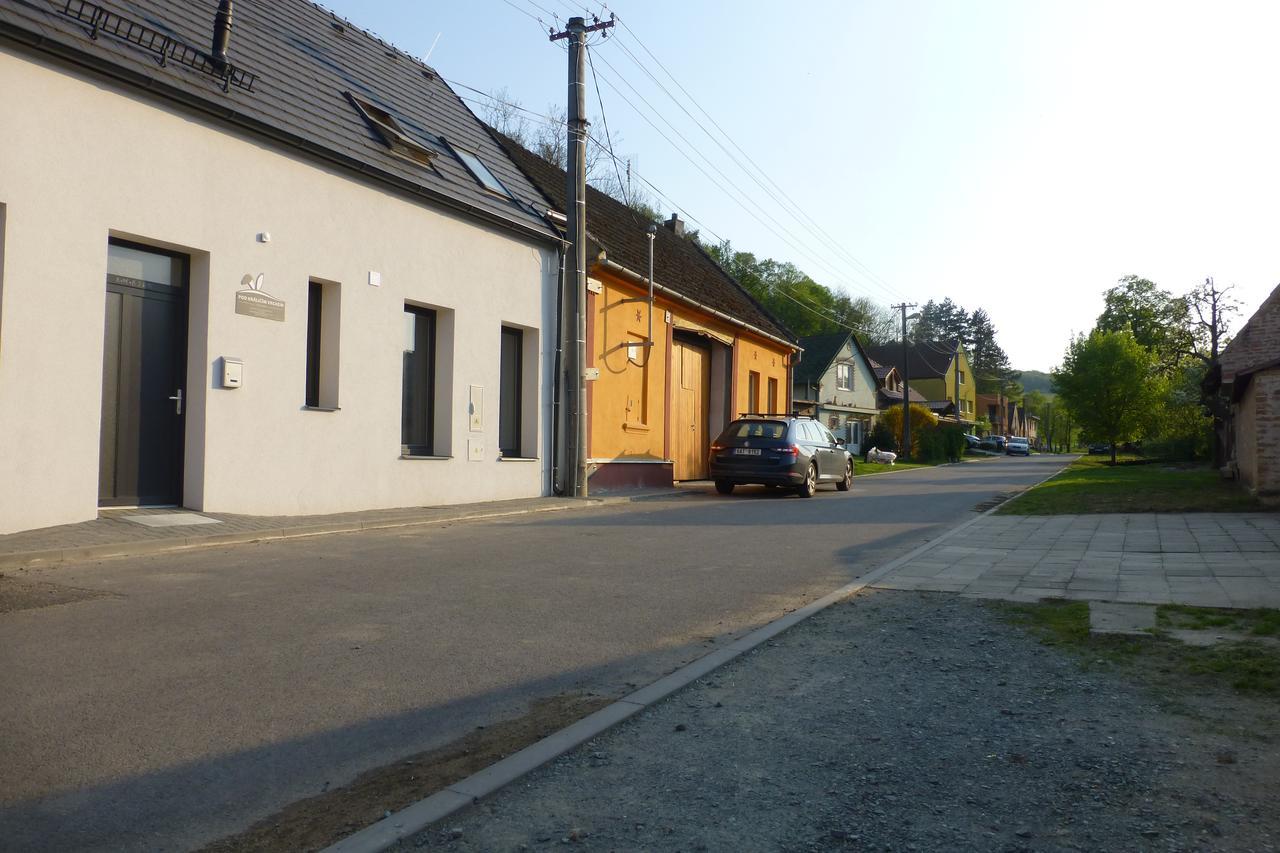 Pod Králičím vrchem Milovice (South Moravian) Exterior foto
